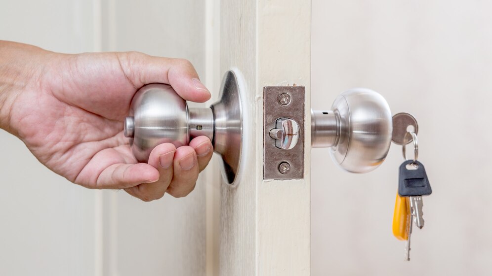 Behind Closed Doors: Exploring Residential Locksmith Services in Denver